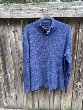 UNTUCKit Lt. Navy Cashmere Cable-Knit Henley Sweater